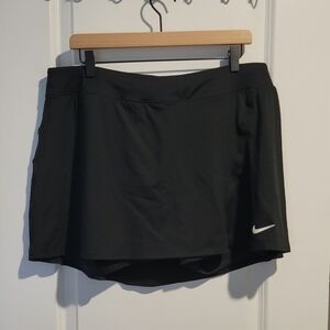 Nike Dri-Fit Women's Slim Fit Athletic Skort Black, Size 1X Sporty Activewear
